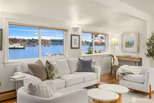 9986 NE Ewing St, Bainbridge Island, WA 98110 - Photo 5