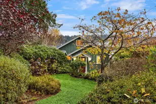9986 NE Ewing St, Bainbridge Island, WA 98110 - Photo 15