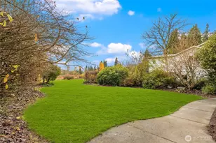 12057 NE 97th St, Kirkland, WA 98033 - Photo 39