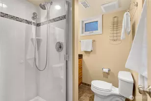 12057 NE 97th St, Kirkland, WA 98033 - Photo 33