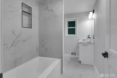 13018 27th Avenue NE, Seattle, WA 98125 - Photo 15