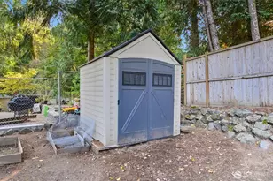 1210 NW Huckle Dr, Bremerton, WA 98311 - Photo 29