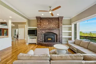 514 Waynes Ridge Cir, Camano Island, WA 98282 - Photo 9