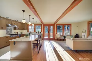 311 NE 117th St, Seattle, WA 98125 - Photo 5