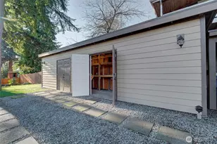 311 NE 117th St, Seattle, WA 98125 - Photo 39