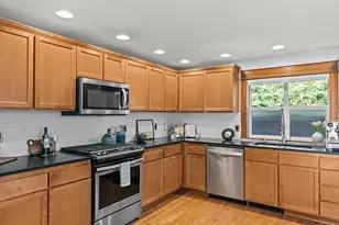 3018 SW Hinds St, Seattle, WA 98126 - Photo 11