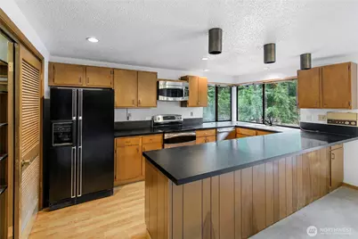 13392 Hidden Cove Lane NE, Bainbridge Island, WA 98370 - Photo 21