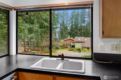 13392 Hidden Cove Lane NE, Bainbridge Island, WA 98370 - Photo 19