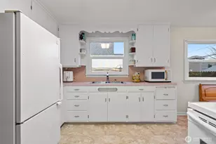 217 E Gilman Ave, Arlington, WA 98223 - Photo 13