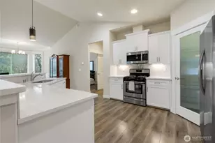 627 S 166th St, Spanaway, WA 98387 - Photo 9