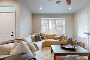 891 SE Larkspur Pl, College Place, WA 99324 - Photo 3