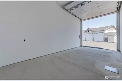 9967 W.8 Road NW #G-41, Quincy, WA 98848 - Photo 27