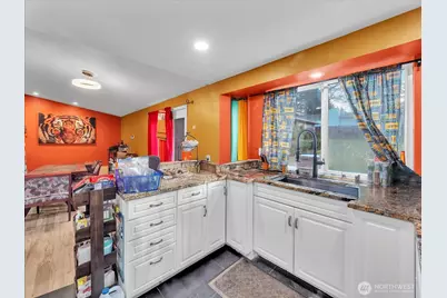 10030 51st Avenue S, Seattle, WA 98178 - Photo 11