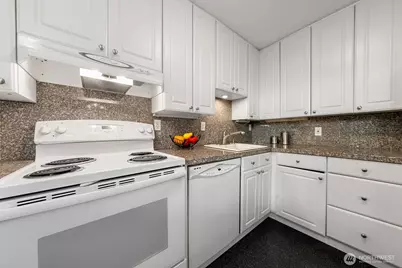 912 3rd Avenue W #101, Seattle, WA 98119 - Photo 11