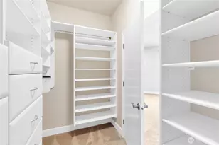 11004 NE 11th St, Bellevue, WA 98004 - Photo 13