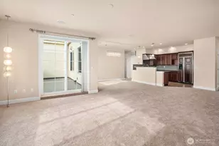 11004 NE 11th St, Bellevue, WA 98004 - Photo 7