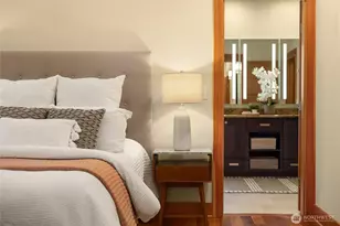 9705 NE Beach Crest Dr, Bainbridge Island, WA 98110 - Photo 21