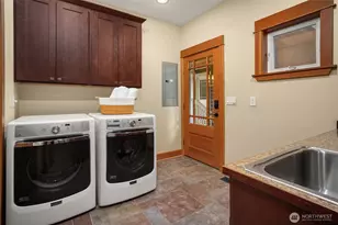 9705 NE Beach Crest Dr, Bainbridge Island, WA 98110 - Photo 19