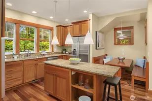 9705 NE Beach Crest Dr, Bainbridge Island, WA 98110 - Photo 17