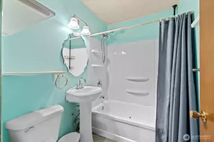 206 E Vashon Ave, Port Angeles, WA 98362 - Photo 17