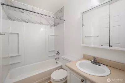 9623 S 248th Street #C8, Kent, WA 98030 - Photo 17