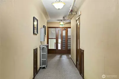 409 10th Avenue E, Seattle, WA 98102 - Photo 9