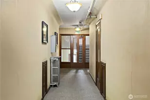 409 10th Ave E, Seattle, WA 98102 - Photo 9