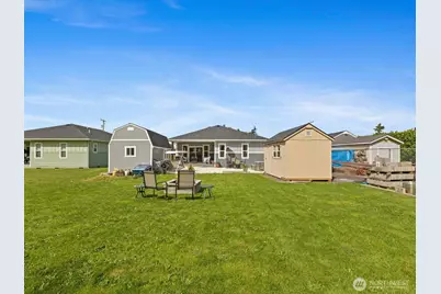 880 S Pine Street, Burlington, WA 98233 - Photo 35