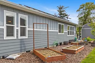 880 S Pine St, Burlington, WA 98233 - Photo 31