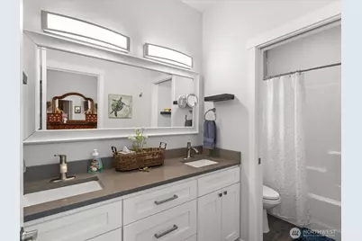 880 S Pine Street, Burlington, WA 98233 - Photo 19