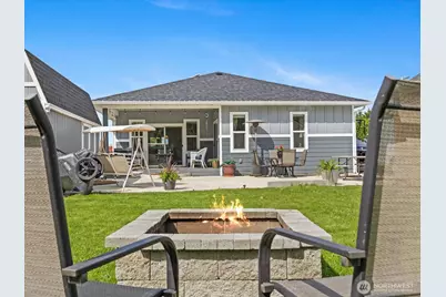 880 S Pine Street, Burlington, WA 98233 - Photo 29