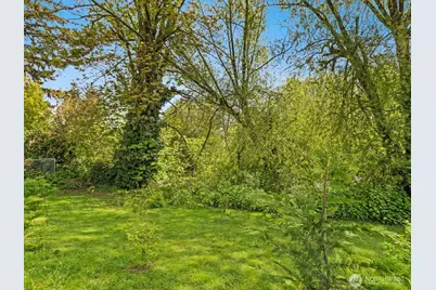 880 S Pine Street, Burlington, WA 98233 - Photo 37