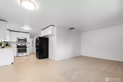 7552 21st Avenue SW, Seattle, WA 98106 - Photo 11