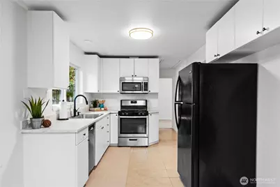 7552 21st Avenue SW, Seattle, WA 98106 - Photo 13