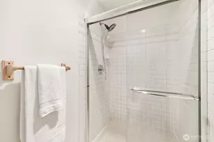 1692 118th Ave SE, Bellevue, WA 98005 - Photo 23