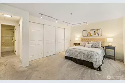 1692 118th Avenue SE #A203, Bellevue, WA 98005 - Photo 17