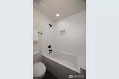 807 W Armour Street, Seattle, WA 98119 - Photo 29