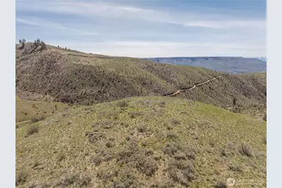 295 Hawks Ridge Road, Chelan, WA 98816 - Photo 15