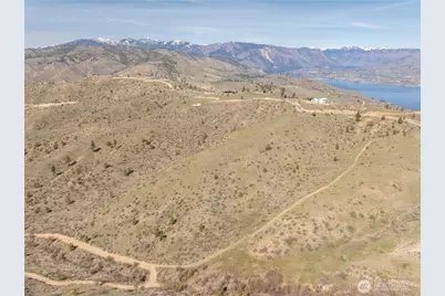295 Hawks Ridge Road, Chelan, WA 98816 - Photo 17