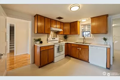 10340 39th Avenue NE, Seattle, WA 98125 - Photo 15