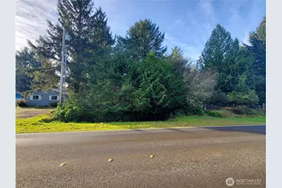 407 Mount Olympus Avenue SE, Ocean Shores, WA 98569 - Photo 3