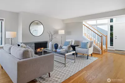 7038 52nd Avenue NE, Seattle, WA 98115 - Photo 3