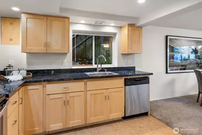 7038 52nd Avenue NE, Seattle, WA 98115 - Photo 25