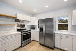 709 N Puget Sound Ave, Tacoma, WA 98406 - Photo 11