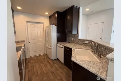 23512 55 Avenue S #16, Kent, WA 98032 - Photo 5