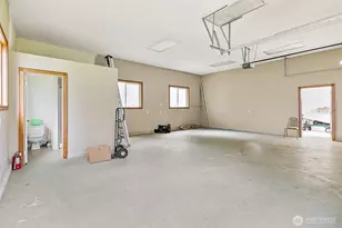 27610 111 Ave SE, Kent, WA 98030 - Photo 35
