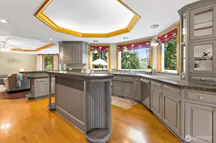 27610 111 Ave SE, Kent, WA 98030 - Photo 9