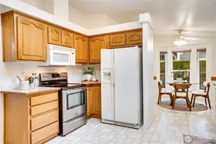 6011 89th St E, Puyallup, WA 98371 - Photo 11