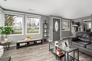 541 SE 5th Ave, Oak Harbor, WA 98277 - Photo 9