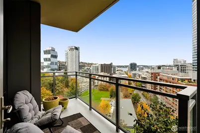 820 Blanchard Street #1301, Seattle, WA 98121 - Photo 3